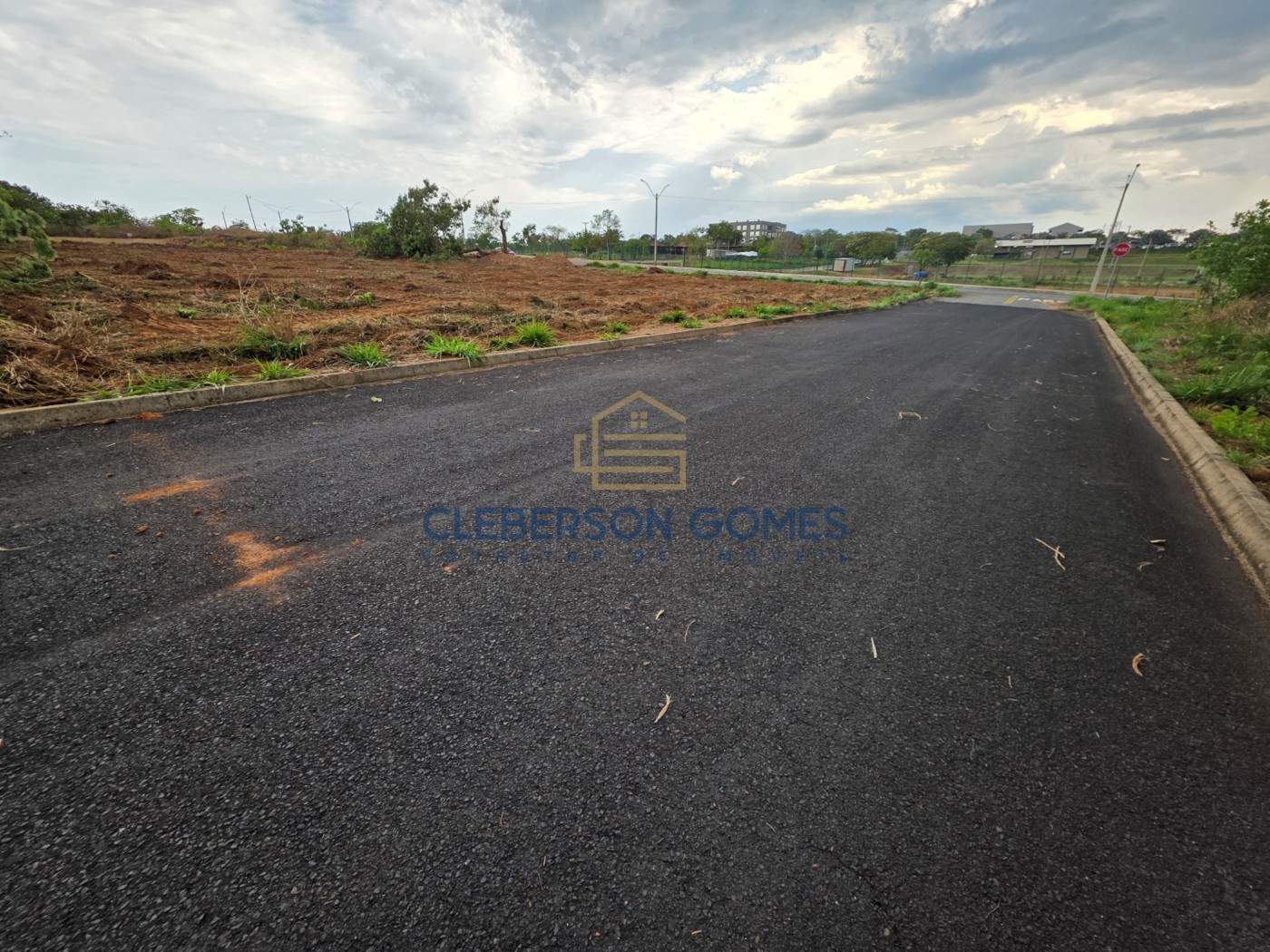 Terreno, 280 m² - Foto 1